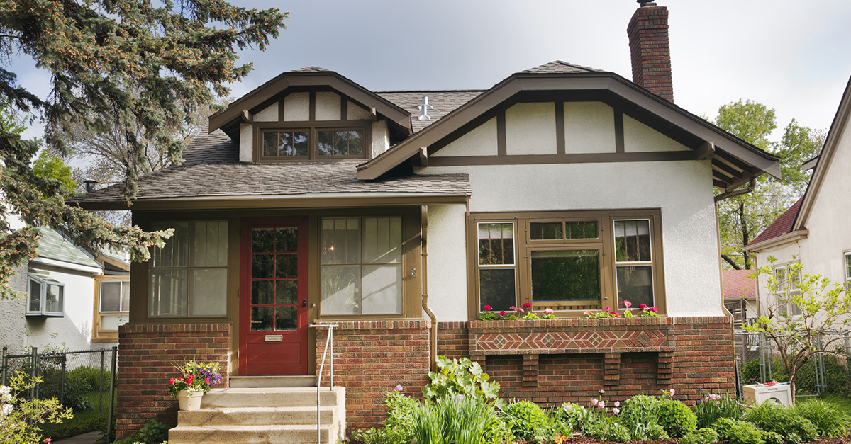 An older traditional Midwestern home